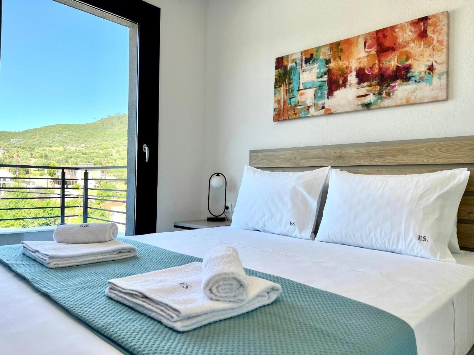 Four Shades Luxury Suites Сарти Екстериор снимка