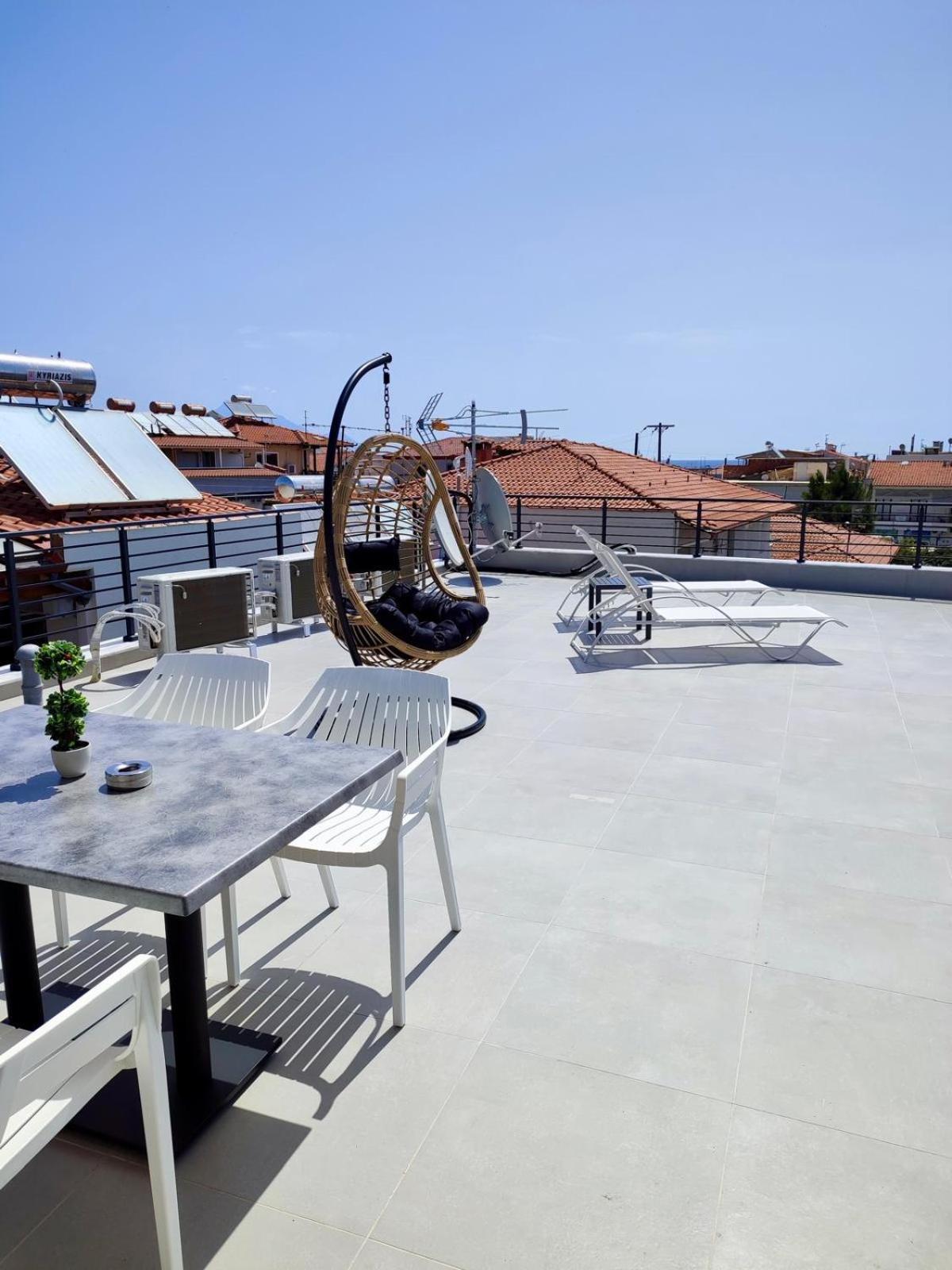 Four Shades Luxury Suites Сарти Екстериор снимка