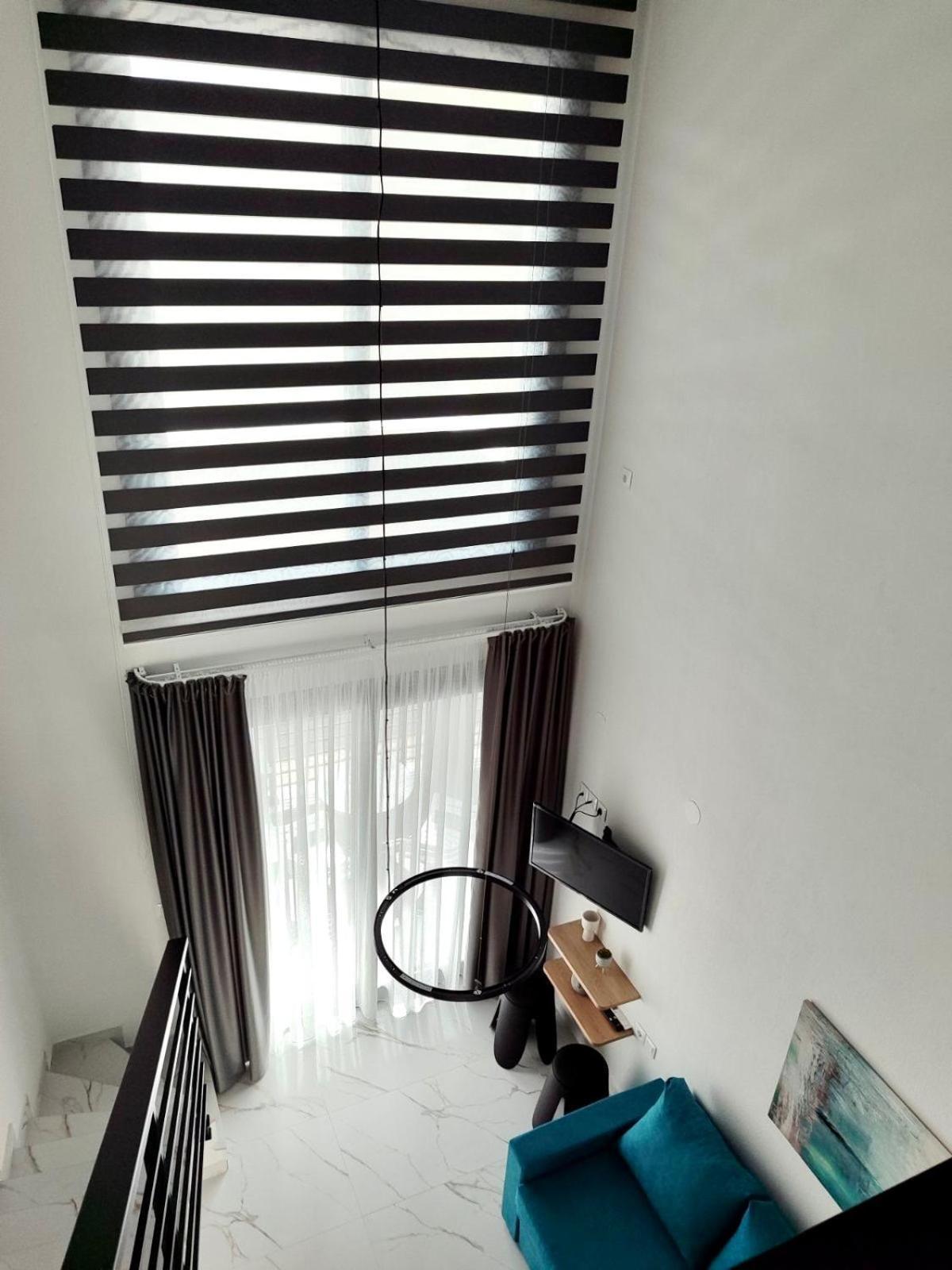 Four Shades Luxury Suites Сарти Екстериор снимка
