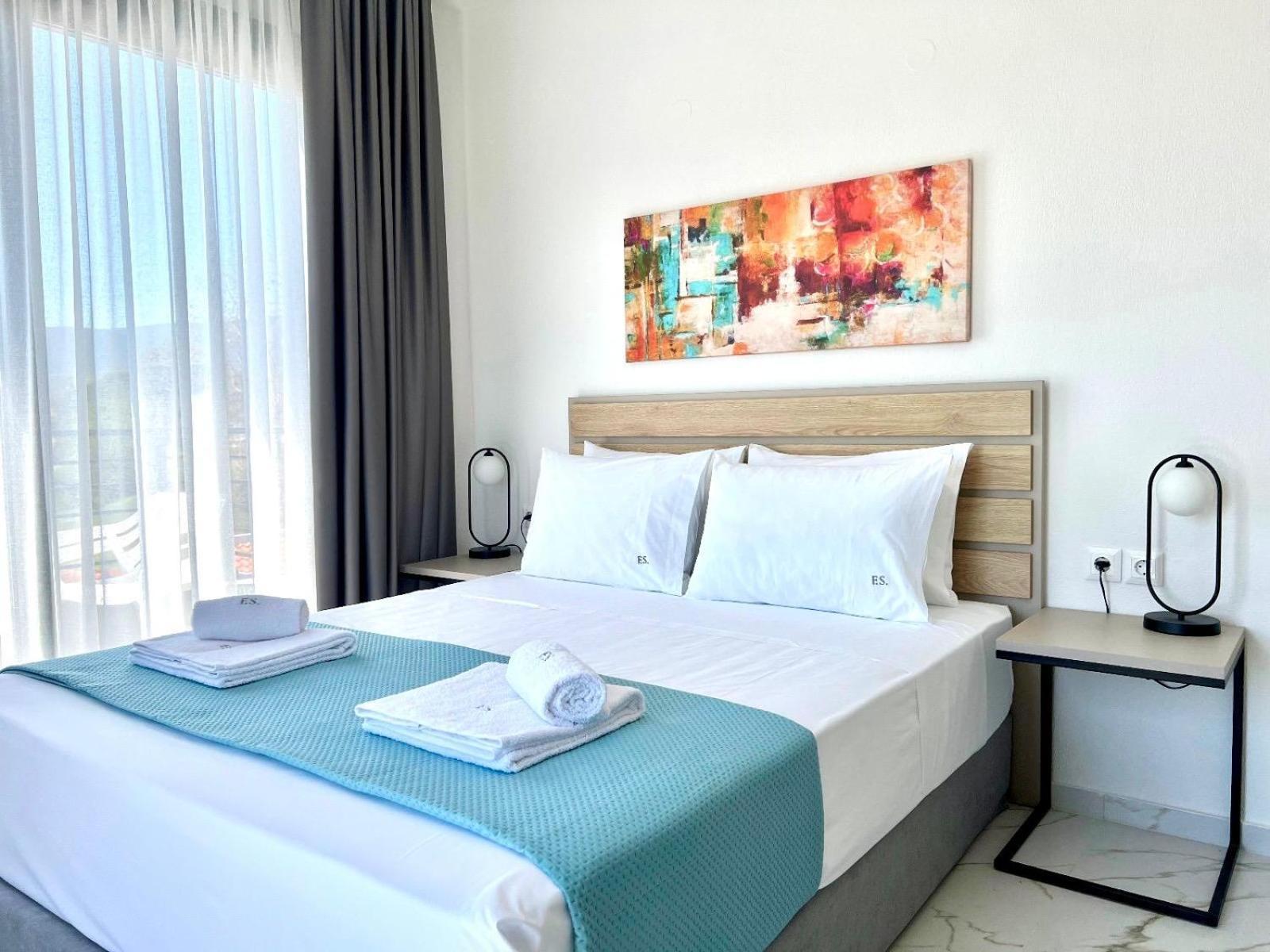 Four Shades Luxury Suites Сарти Екстериор снимка